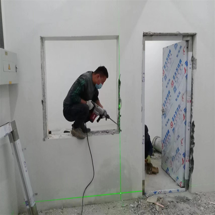 鹰潭铅门安装过程